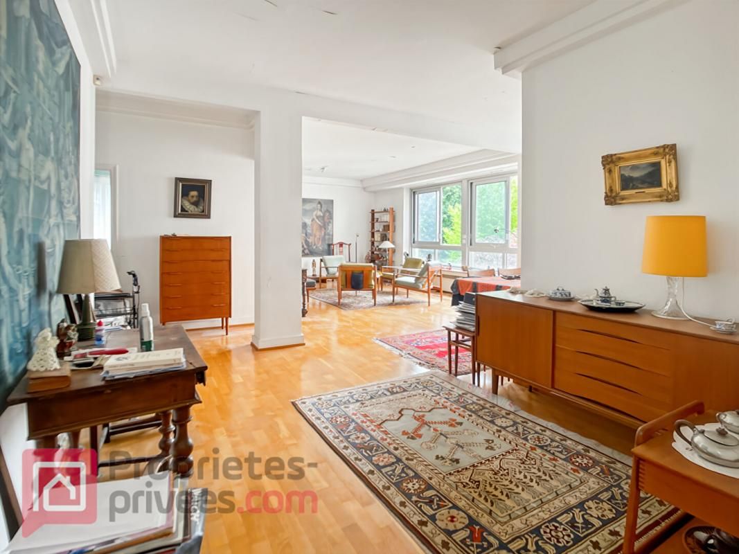PARIS-16E-ARRONDISSEMENT Appartement Paris 3 pièce(s) 96 m2 2