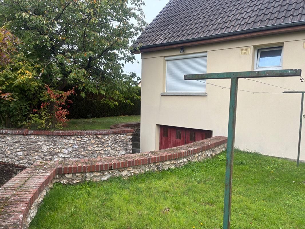 HUEST HUEST - 27930 - Maison individuelle - 1 étage - 6 pièces - env. 115 m2 - Sous Sol Total 4