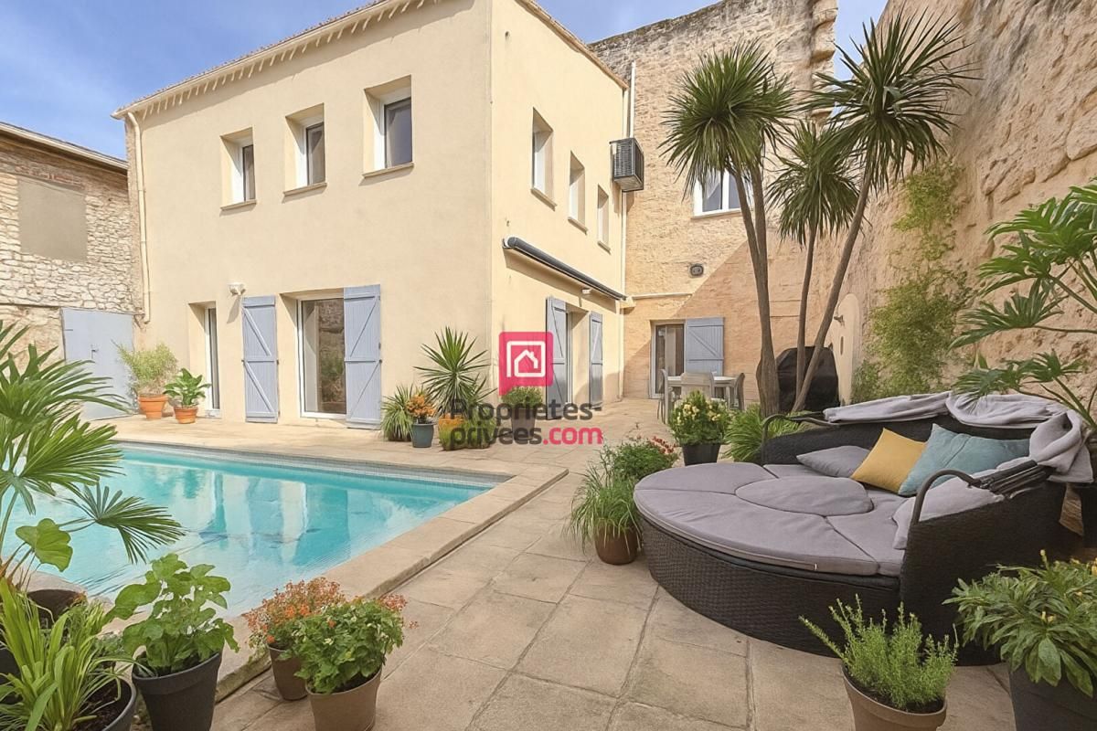 MAUGUIO A vendre Mas en pierre de 340 m2 avec piscine  situé à Mauguio et  à 10 min de la plage 1
