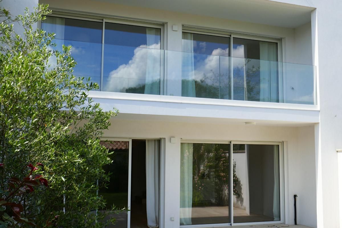 LE BOUSCAT LE BOUSCAT  DUPLEX D'ARCHITECTE AVEC ENTREE INDEPENDANTE  AVEC UN ESPRIT MAISON ET JARDIN PRIVATIF 1
