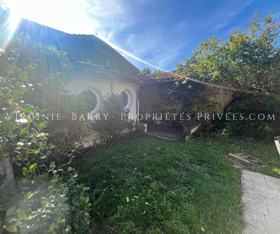 TONNAY-CHARENTE MAISON DE CHARME DE 155 M² HABITABLES AVEC PISCINE 4