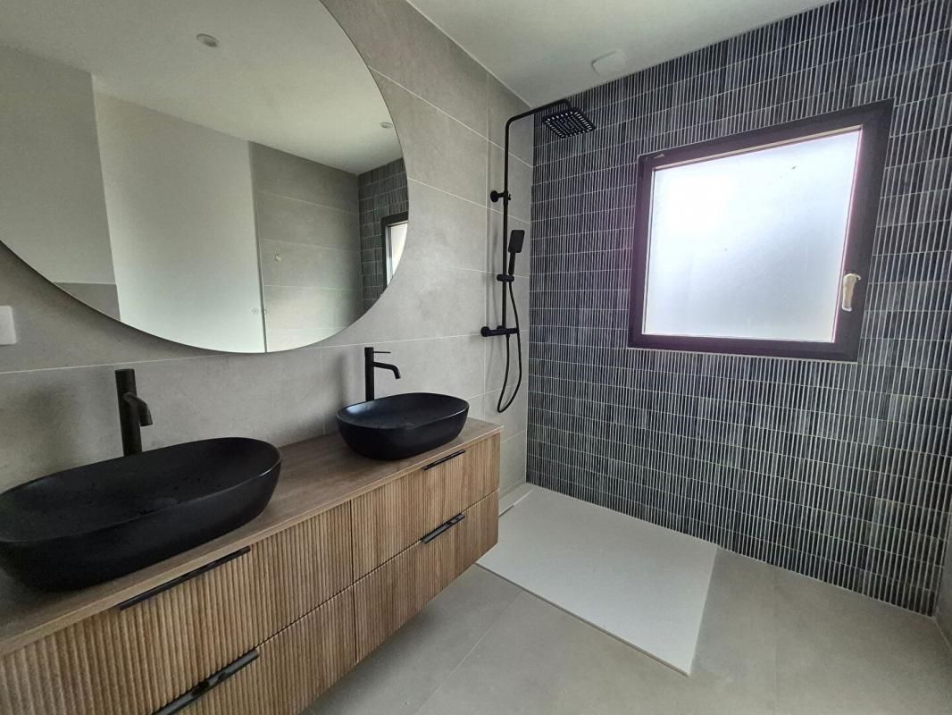 SIX-FOURS-LES-PLAGES Appartement Six Fours Les Plages 3 pièces 61.80 m2 4
