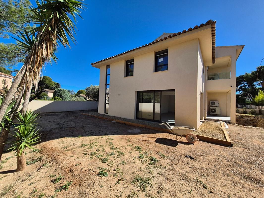 SIX-FOURS-LES-PLAGES Maison Six Fours Les Plages 5 pièces 117 m2 2