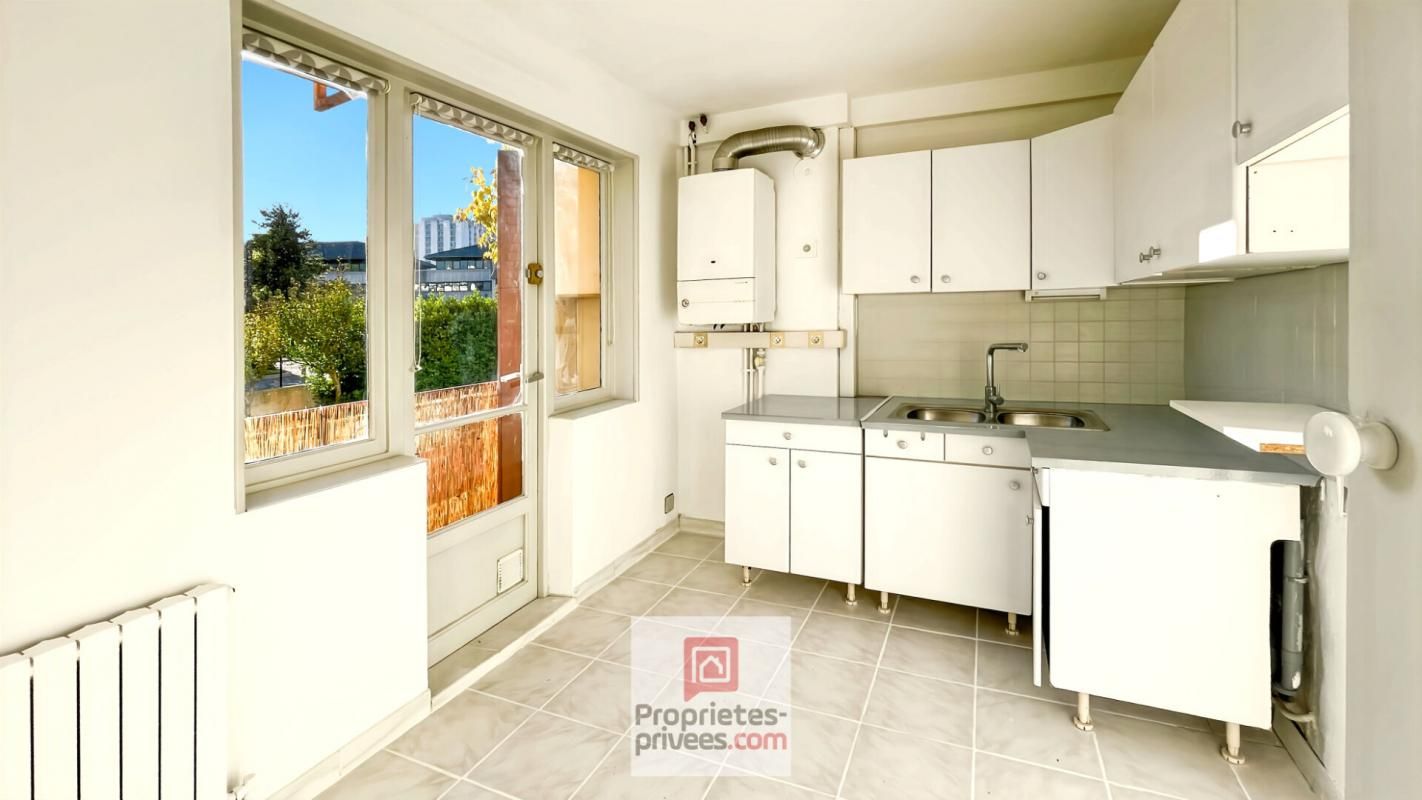 LA TRONCHE Appartement T3 LUMINEUX La Tronche GRAND SABLON 58 m2 4