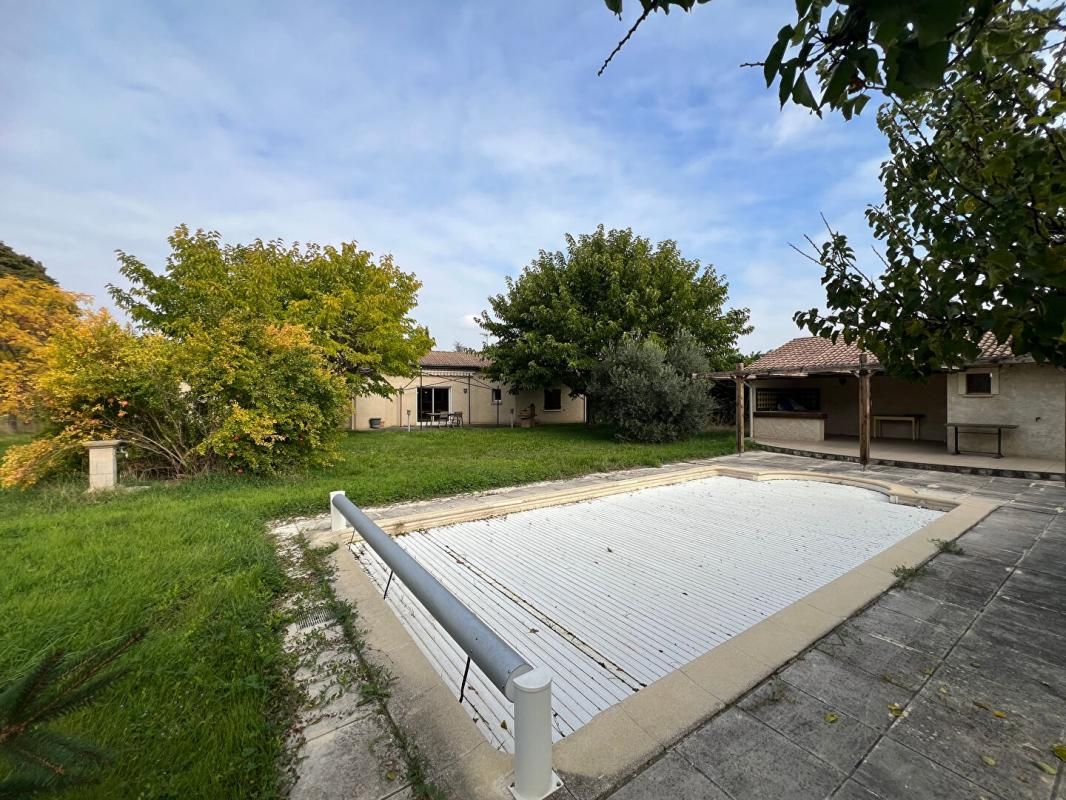 AMBONIL Maison Ambonil 5 pièce(s) 138 m2, piscine, garage 2