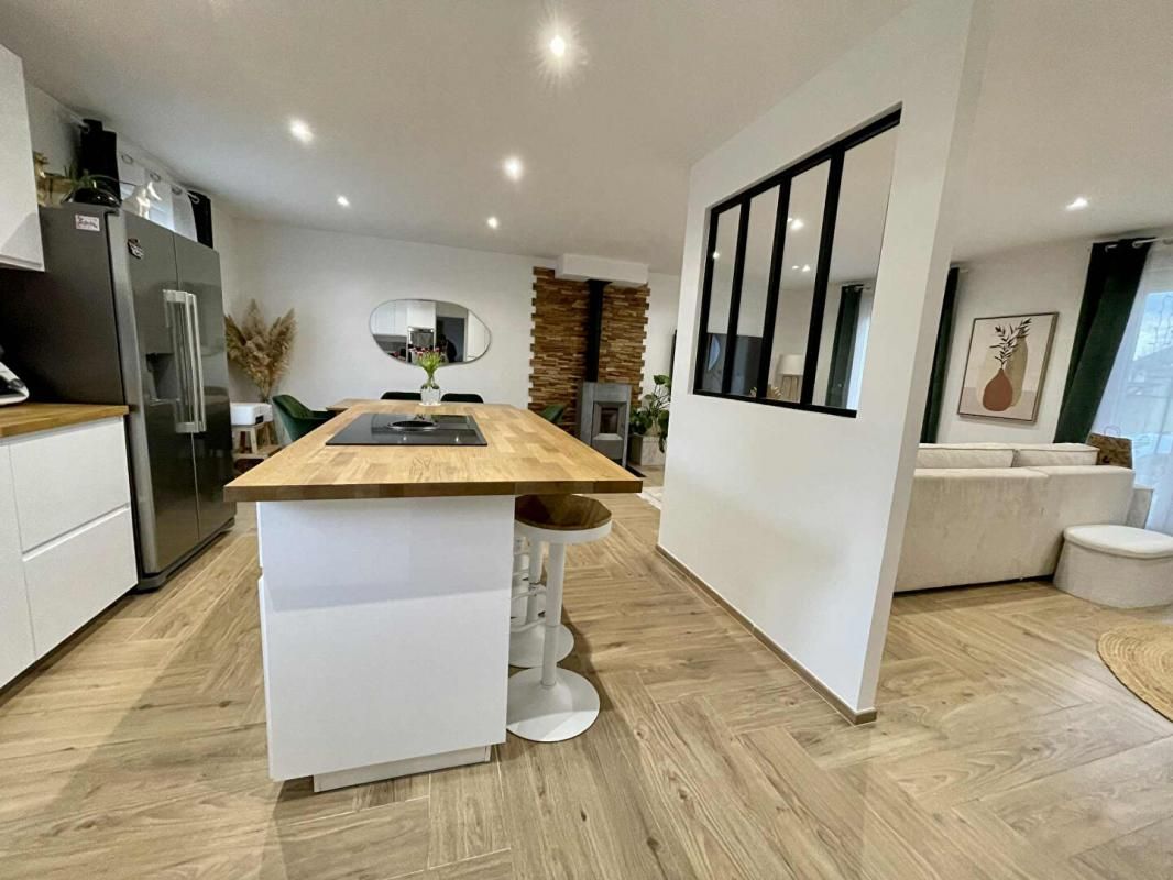 MOGNEVILLE Maison individuelle 140m2 5chambres 1200m2 terrain 3