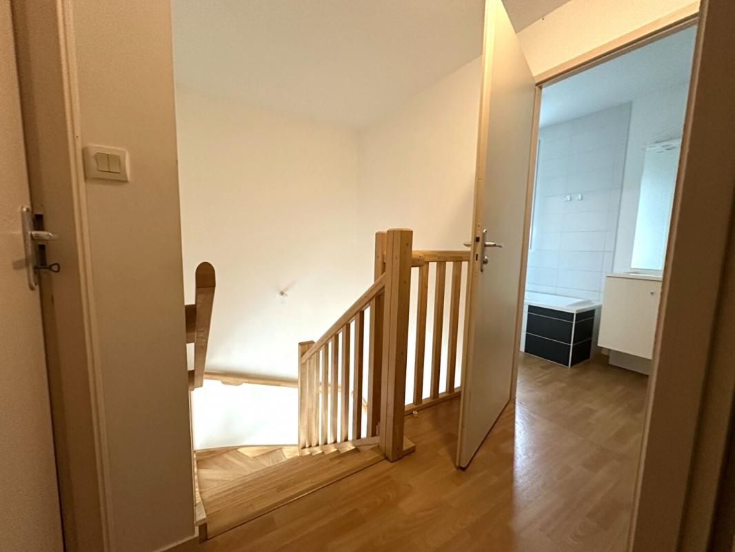 SAINTE-LUCE-SUR-LOIRE Maison Sainte Luce Sur Loire 4 pièce(s) 82 m2 4