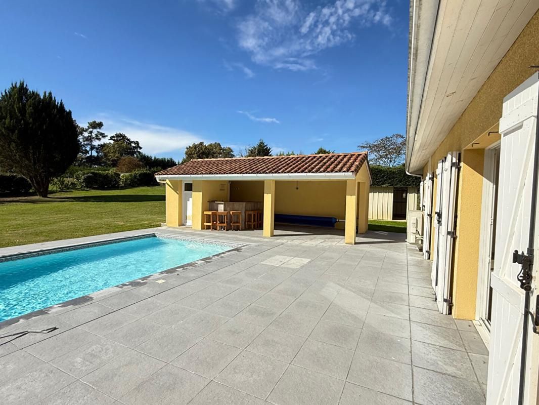 LE HOUGA Maison Le Houga 5 pièce(s) 120 m2 2