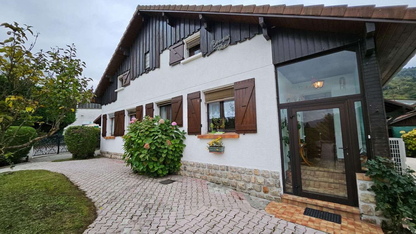 LA ROCHETTE Maison individuelle 6P 119 m² avec piscine à VALGELON-LA ROCHETTE (73110) 1