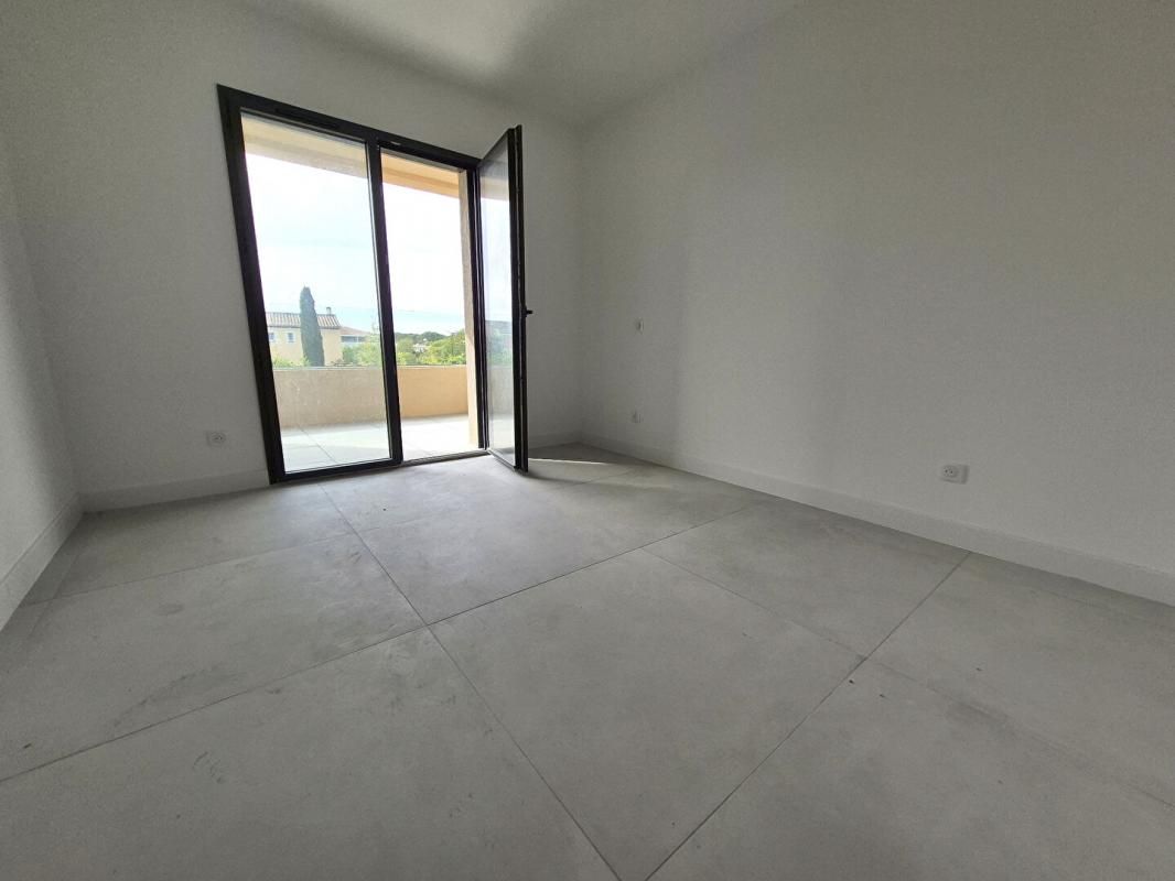 SIX-FOURS-LES-PLAGES Appartement Six Fours Les Plages 4 pièces 77 m2 4