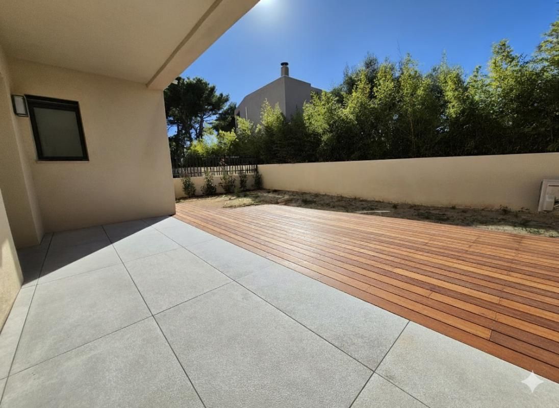 SIX-FOURS-LES-PLAGES Appartement Six Fours Les Plages 4 pièces 81.90 m2 en rez de jardin 2