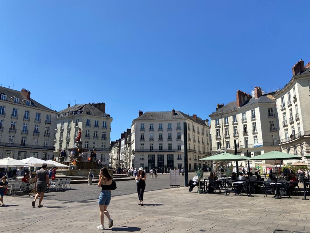 NANTES 44000 NANTES - A LOUER PROCHE PLACE ROYALE , LOCAL 25 m² 4