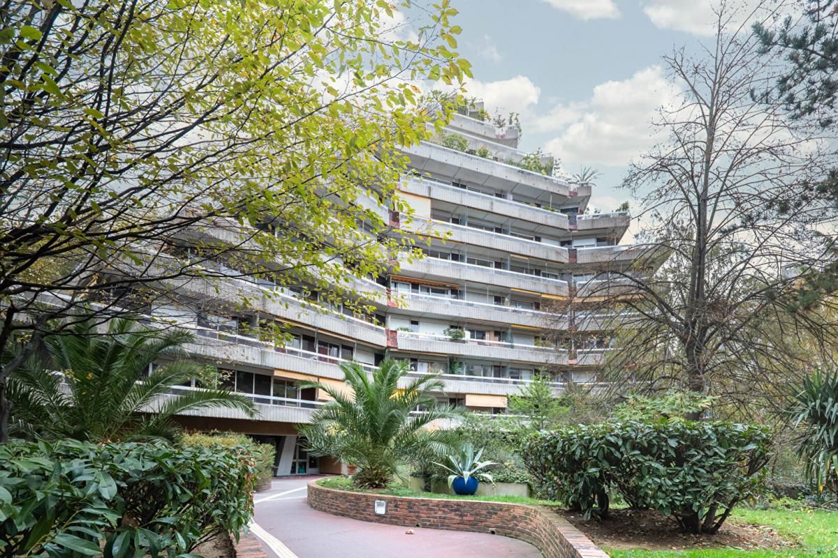 LES JARDINS D'ARCADIE ALLERAY / ARCADIE PARIS 15ème - 2 PIECES - GRANDE TERRASSE - ETAGE ELEVE - 1 CHAMBRE - 64.5 m2 - RESIDENCE SENIOR Investissement/Retraite