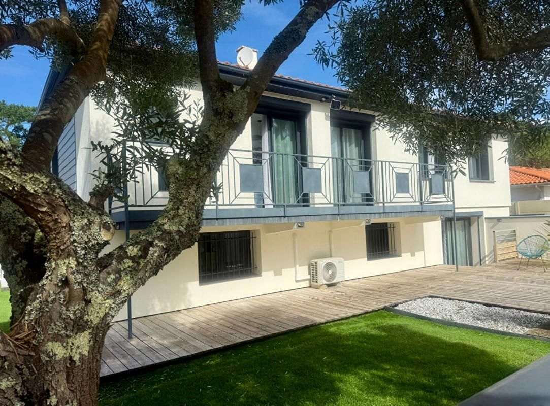 BISCARROSSE Biscarrosse Plage - Maison avec piscine, jacuzzi et fort potentiel locatif à 800 mètres de l'océan 4