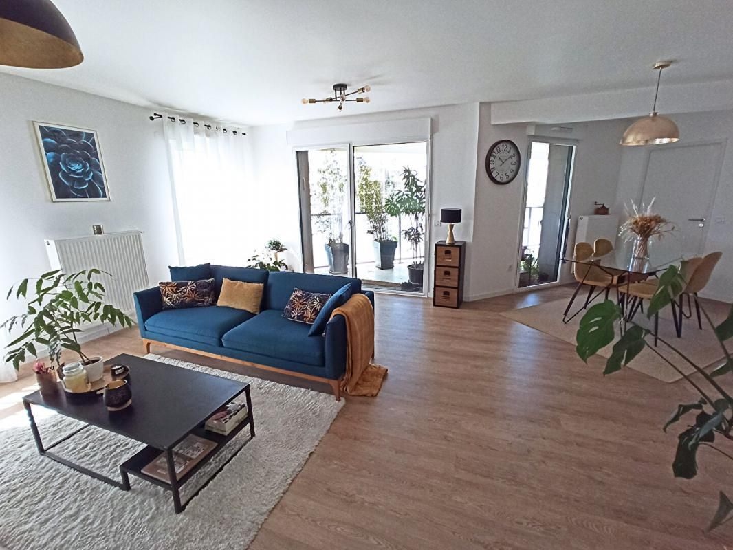 BORDEAUX Appartement  4 pièce(s)  - Bordeaux - 81 m2 1