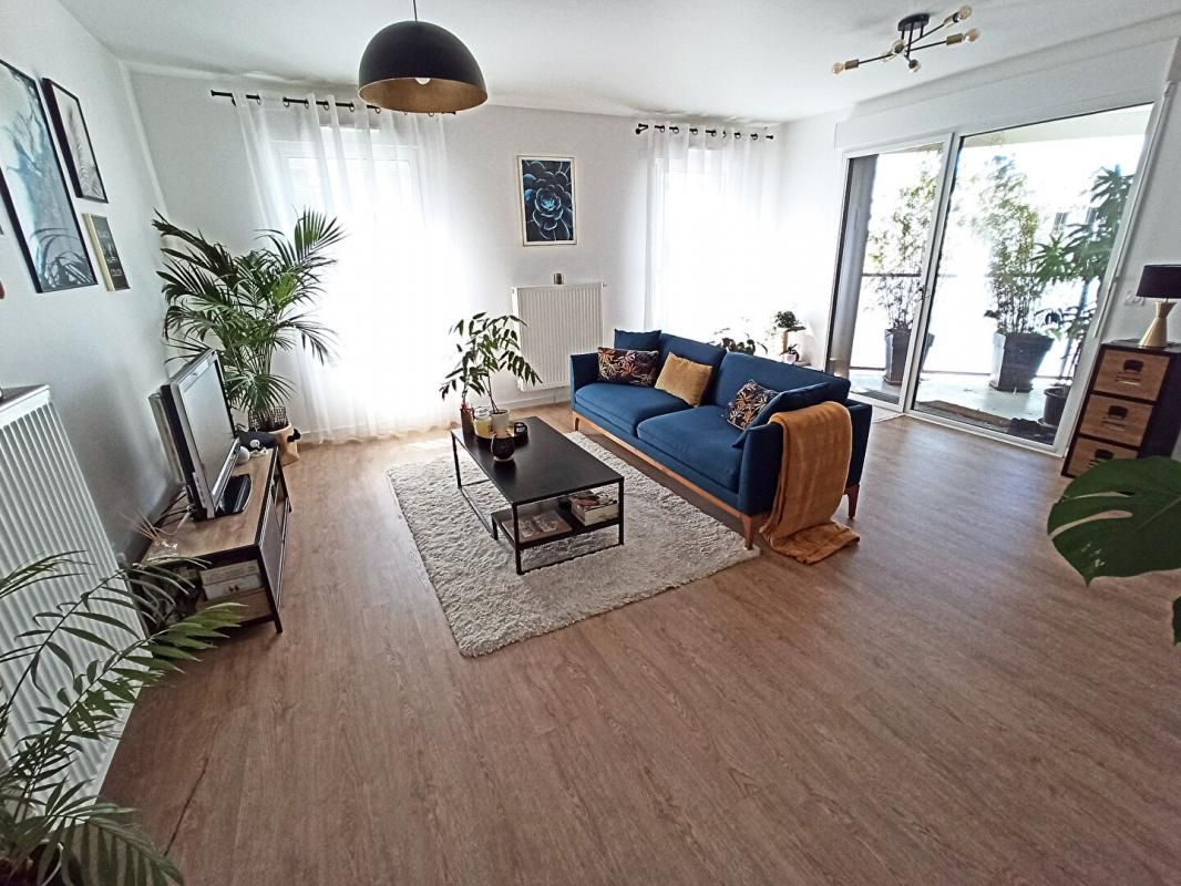 BORDEAUX Appartement  4 pièce(s)  - Bordeaux - 81 m2 2