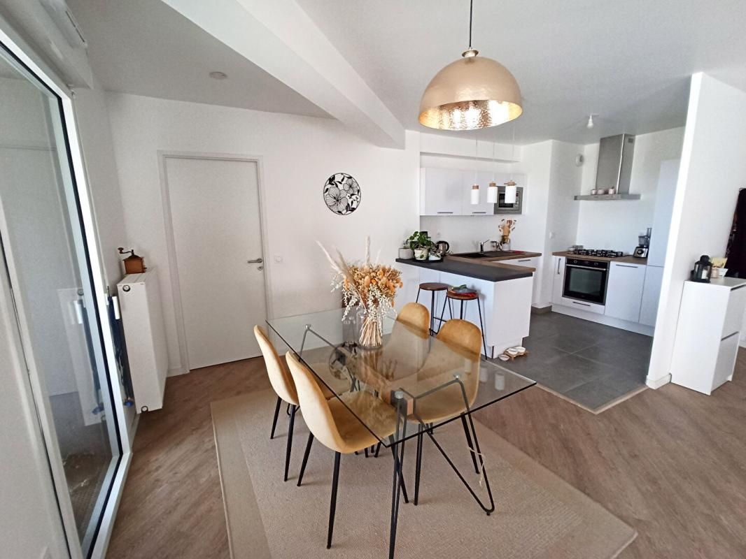 BORDEAUX Appartement  4 pièce(s)  - Bordeaux - 81 m2 3