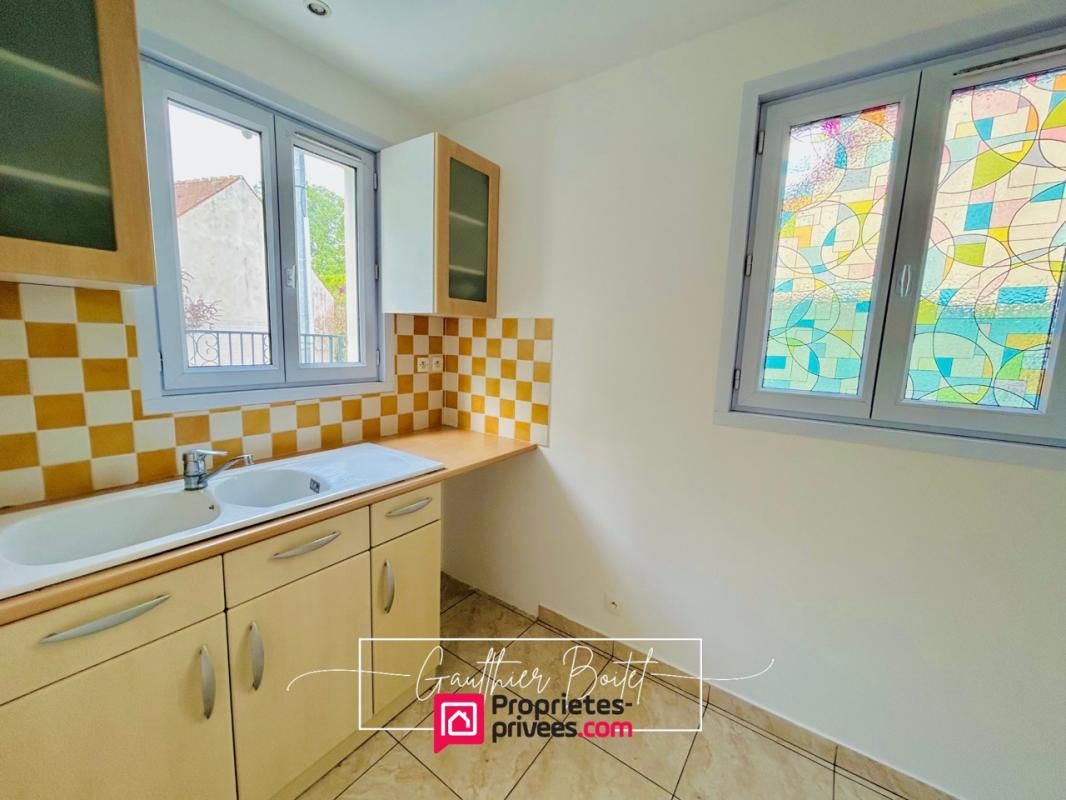 ROZAY-EN-BRIE Maison rénovée-lumineuse, pratique et sans travaux Rozay En Brie 4 pièce(s)  3 chambres 90 m2 4