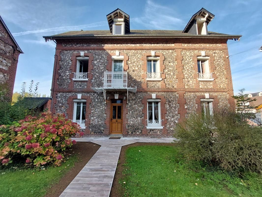 LILLEBONNE Maison  6 pièce(s) 130 m2 1
