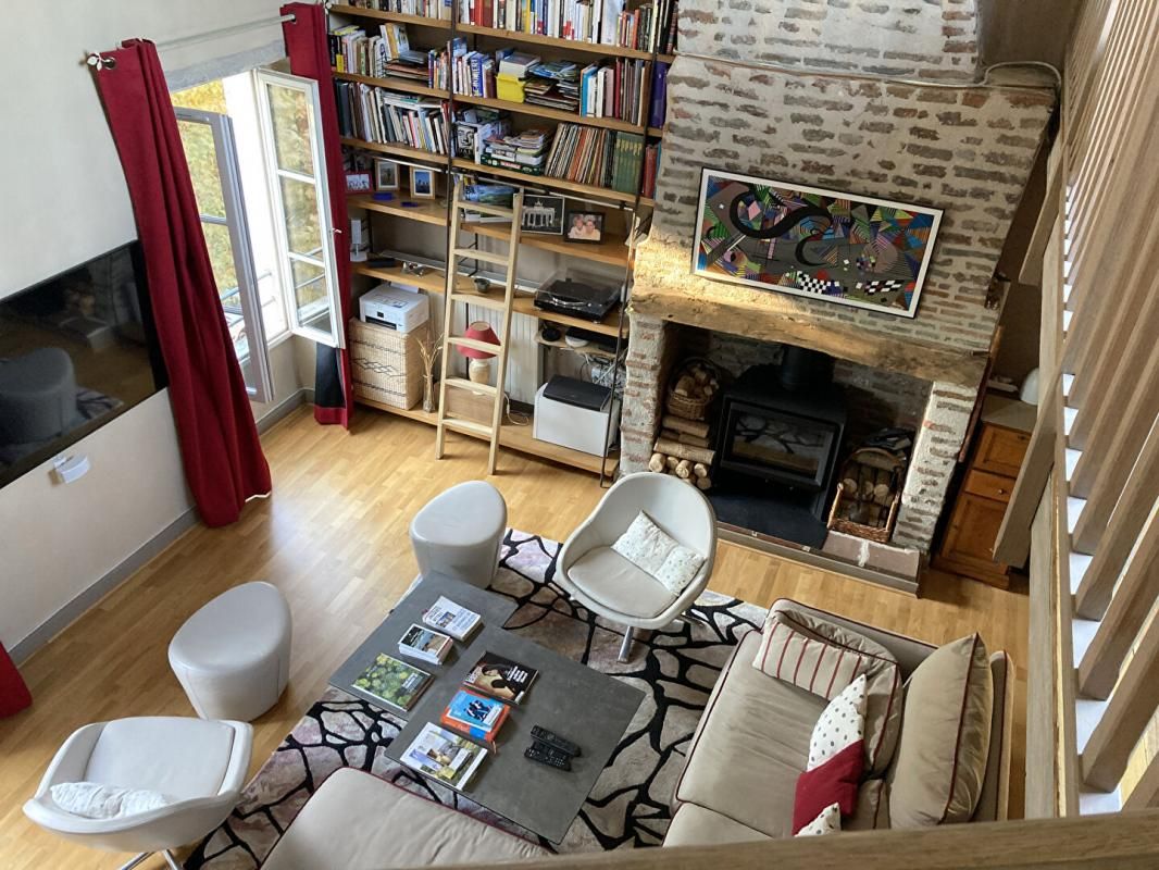 CAHORS Appartement duplex avec ascenseur, grande terrasse en hypercentre 2