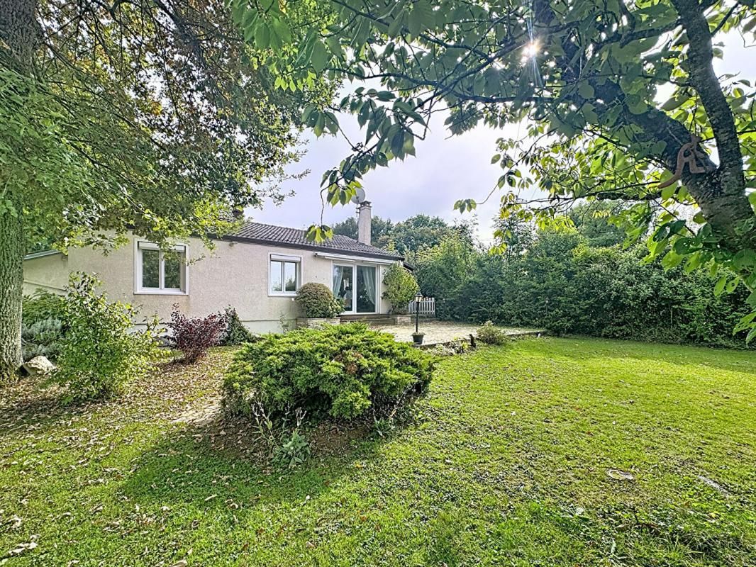 CHAMARANDE Coup de coeur garanti !  Maison familiale sans vis-à-vis sur grand terrain arboré ! 3