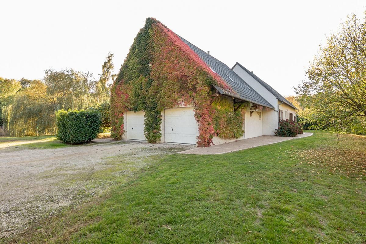 LISLE LIEUX UNIQUES ® x PROPRIÉTÉS PRIVÉES PROPOSE TRES BELLE MAISON CONTEMPORAINE DE 306 M² - SUR LISLE - 11KM GARE TGV VENDÔME 2