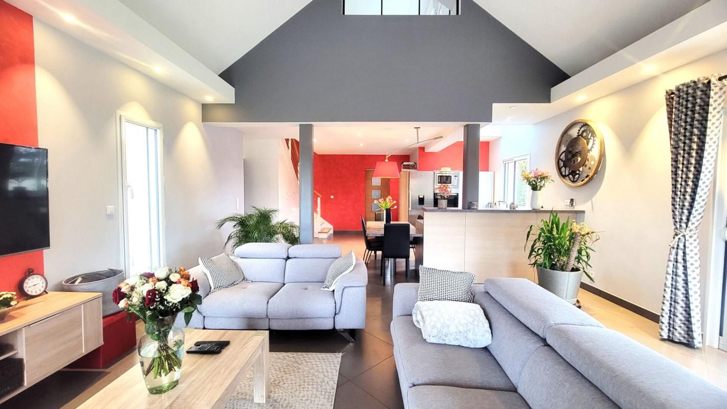 SAINT-LéGER-DE-LINIèRES Maison Saint Georges Sur Loire 6 pièce(s) 200 m2 3
