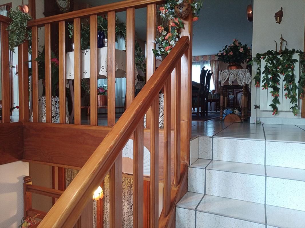 CEYRAT Ceyrat (63), VIAGER OCCUPE, maison de 132 m2 habitables sur 846 m2 de terrain 2