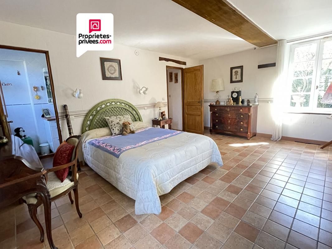 ANET Maison 8 pièce(s) 205 m2 6 chambres jardin 835m2 399000 HAI 2