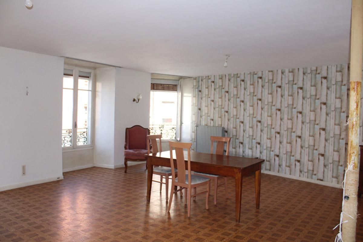 LANGOGNE Maison 7 pièce(s) 130 m2 avec garage et local commercial 2