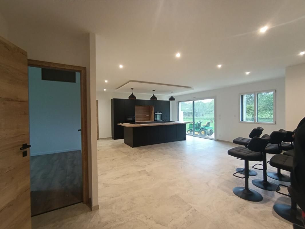 Maison 5 pièce(s) 99.9 m2
