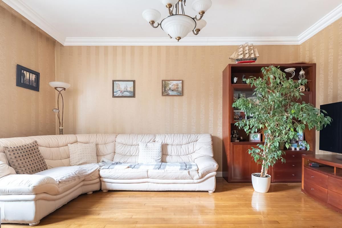 PARIS-16E-ARRONDISSEMENT Paris 16e Calme absolu et belles prestations 3P 77M2 2