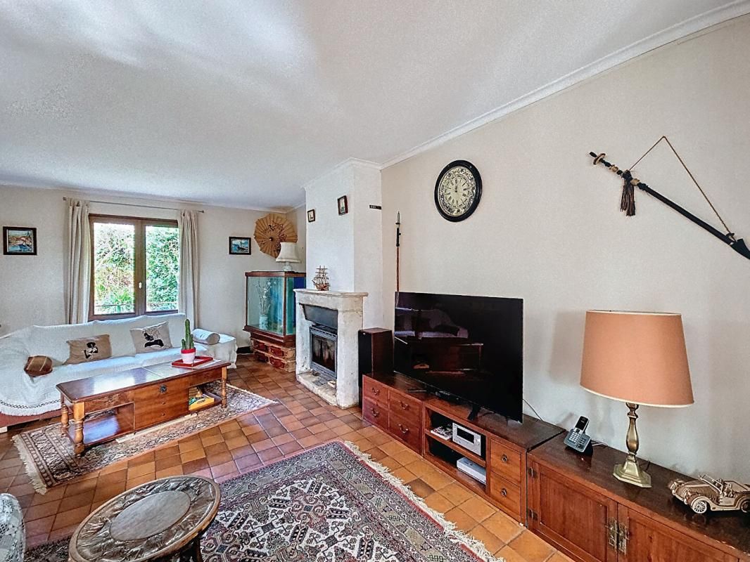 BAZAINVILLE Calme mais accès 2Mn pour N12 et commerces 2