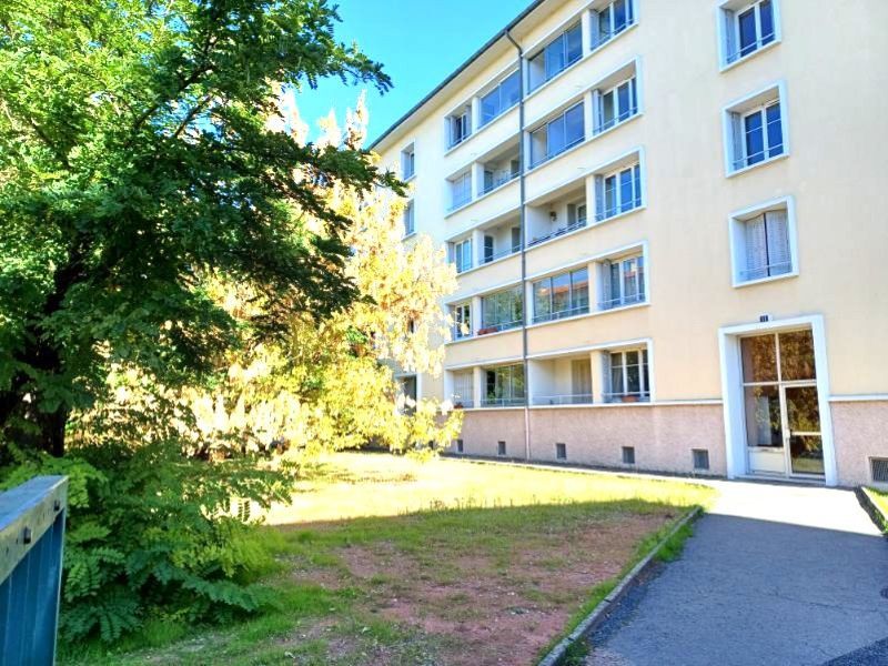 Dans Lyon 8ème T3 de 55 m2
