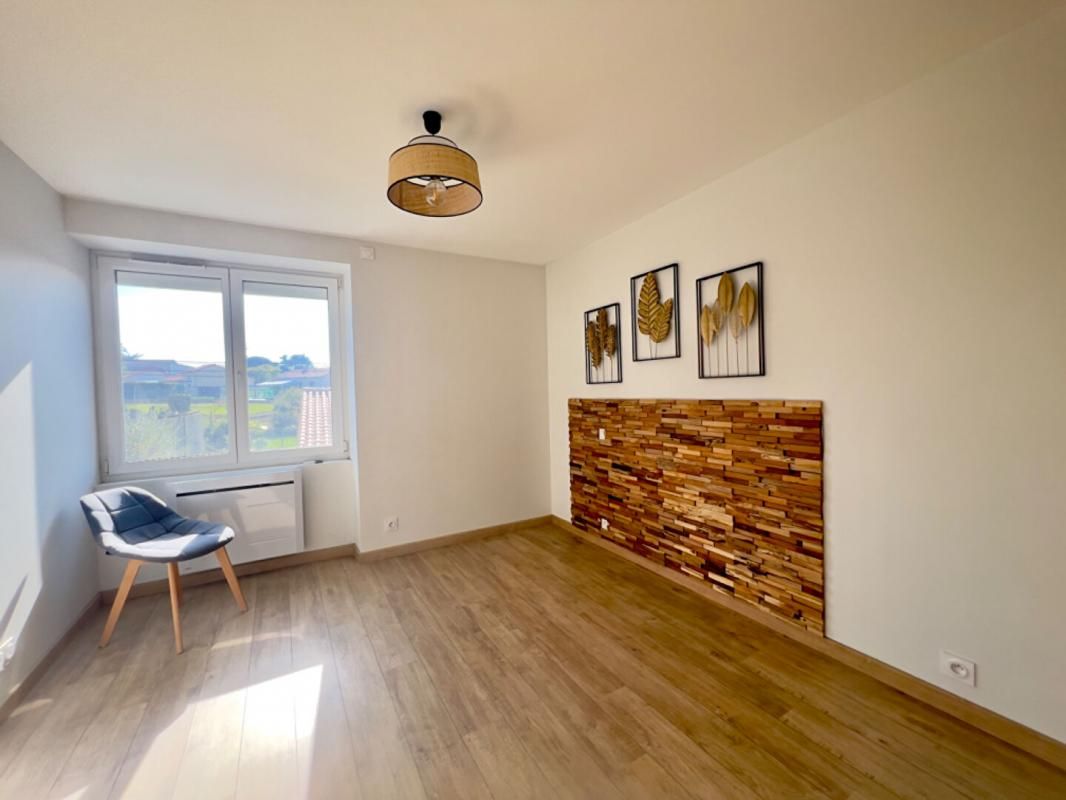 SèVREMOINE Maison Sevremoine 5 pièce(s) 107 m2 4