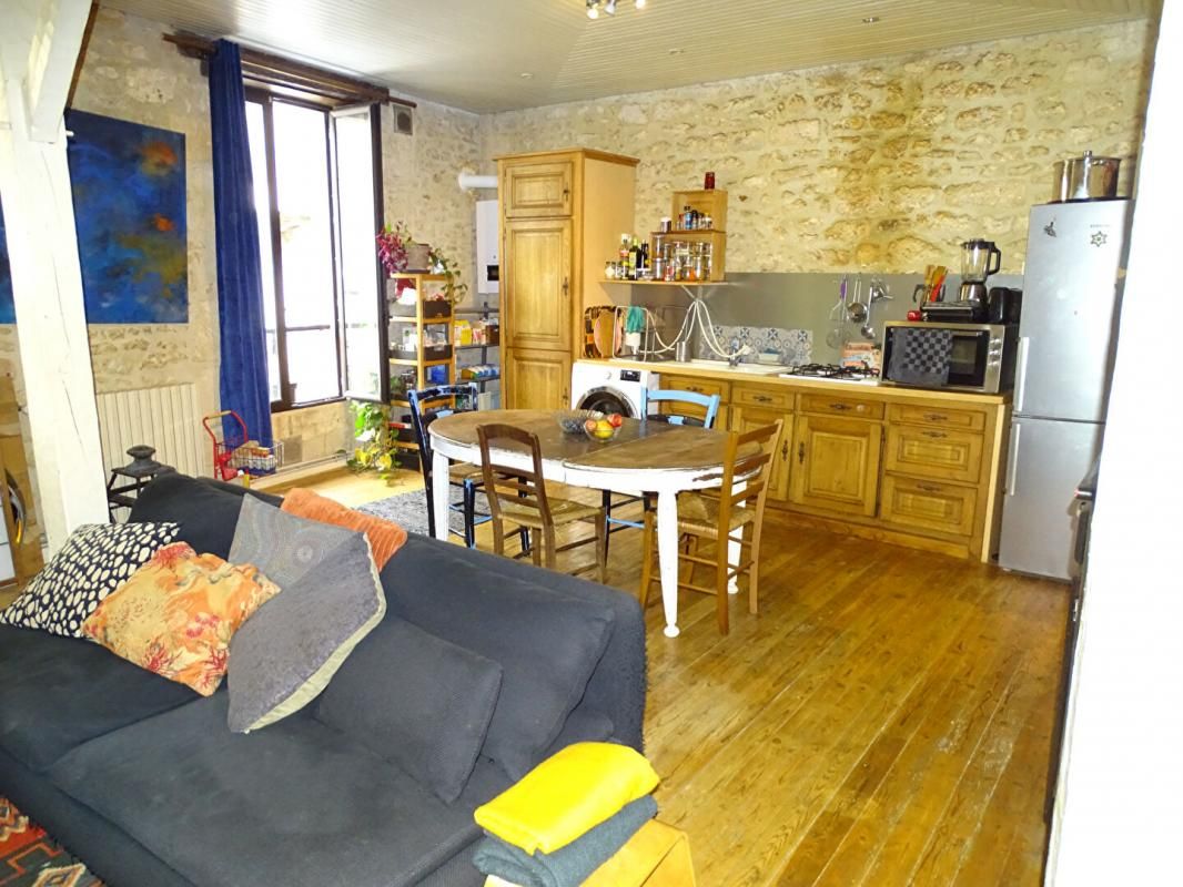Immeuble Montignac Lascaux 6 pièce(s) 121.98 m2