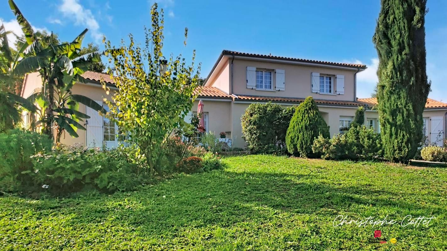 VALDIVIENNE Valdivienne - Villa 8 pièce(s) 295 m2 1