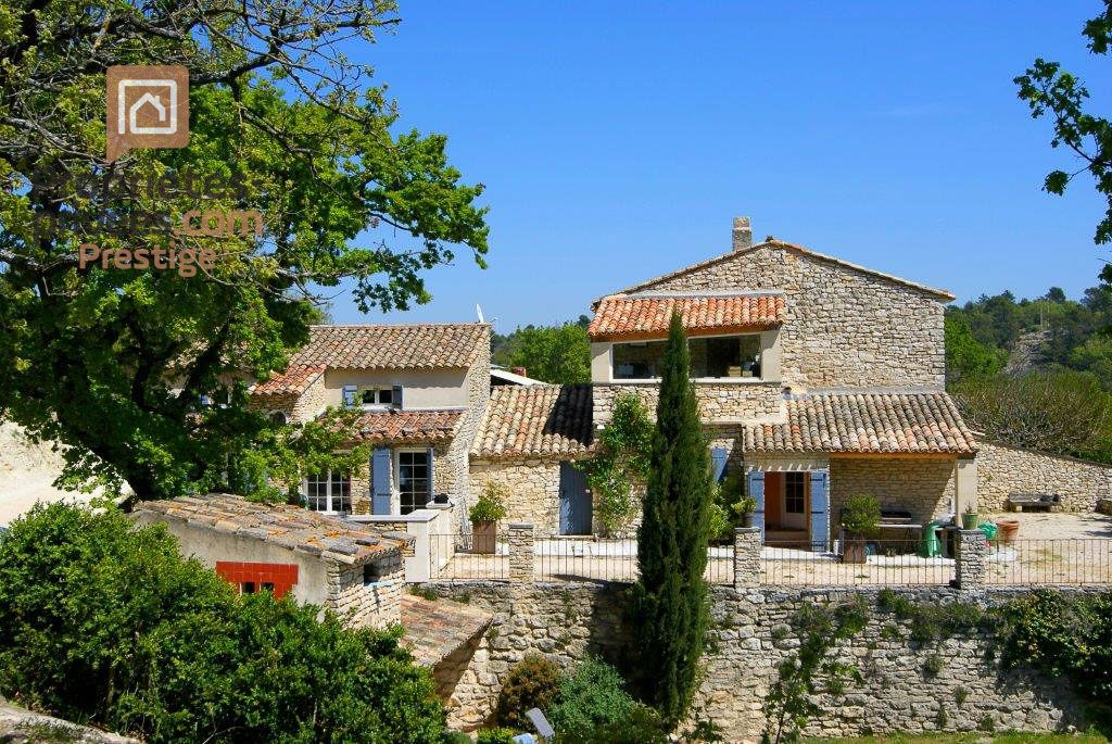 MURS Bastide en pierres à proximité de GORDES - avec gîte indépendant - Piscine 2