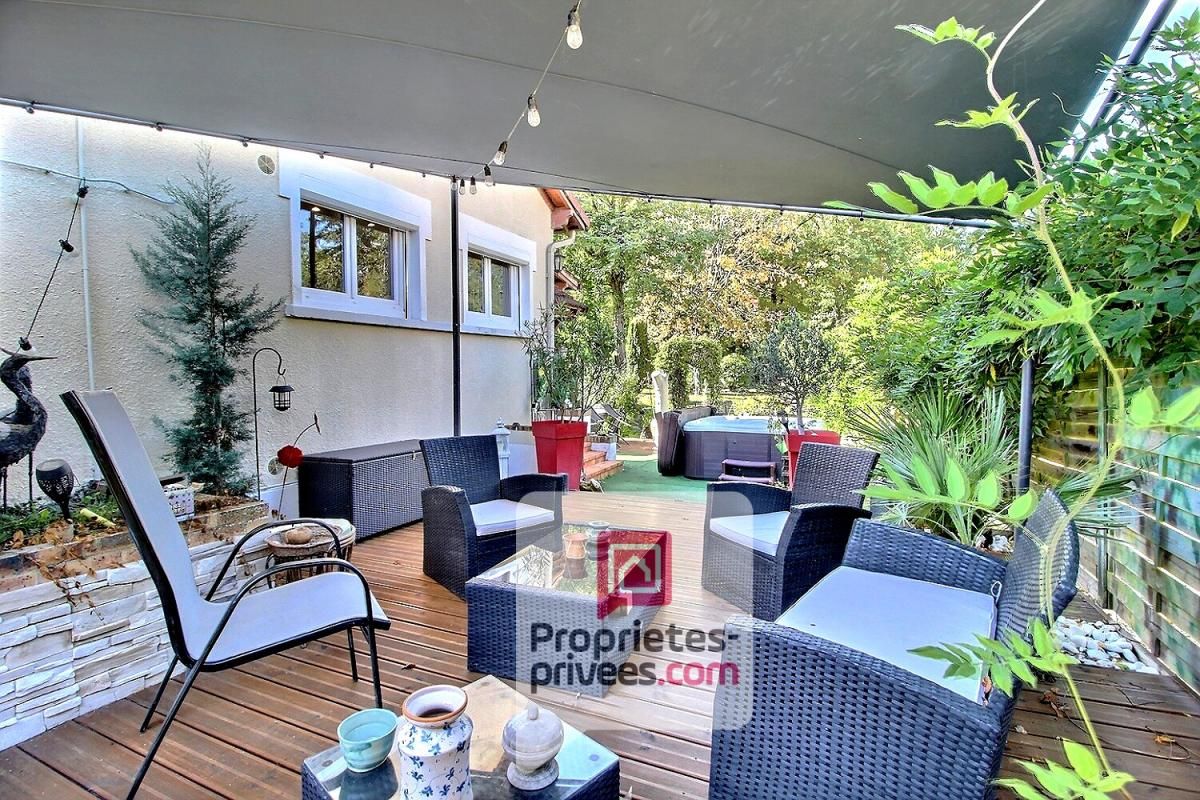 PANNES A VENDRE - MAISON 6 PIECES avec JARDIN, JACUZZI et DOUBLE GARAGE, ACCES PRIVATIF CANAL d'ORLEANS 2