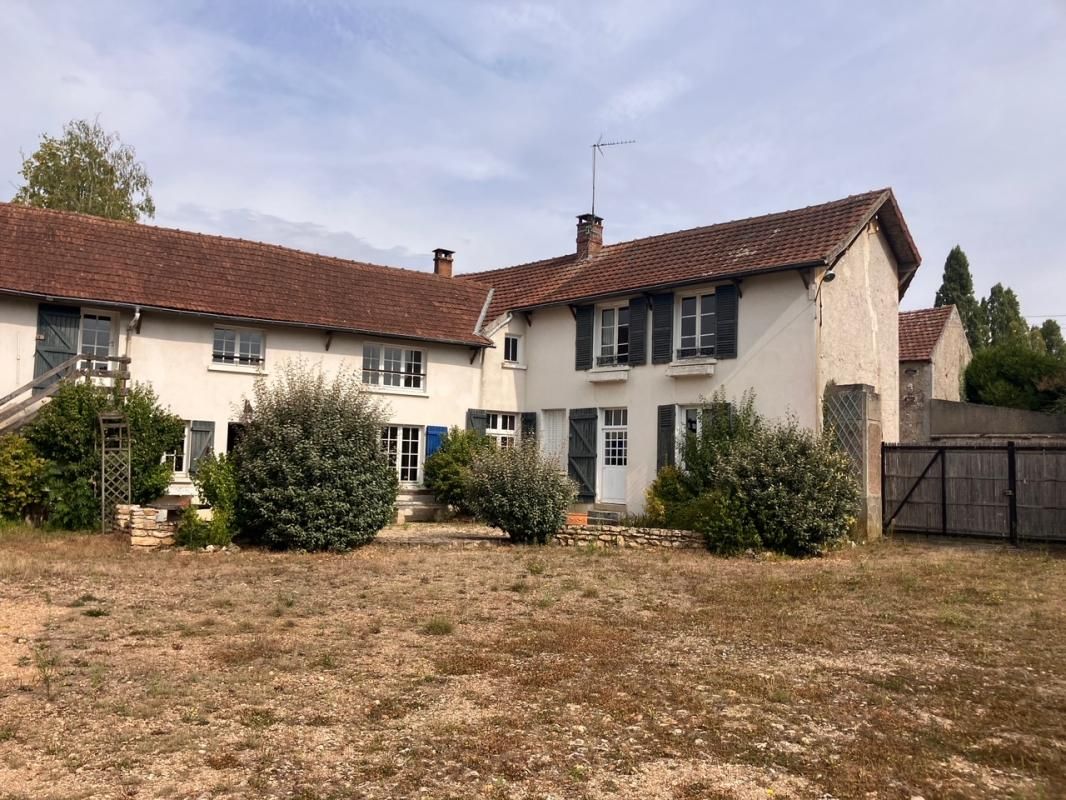 SEPTEUIL Belle maison ancienne 1