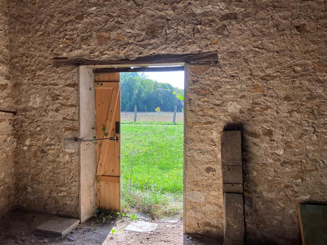 SEPTEUIL Grande grange à aménager 4