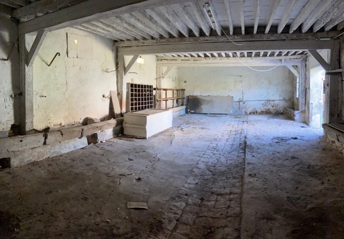 SEPTEUIL Grange à aménager 4