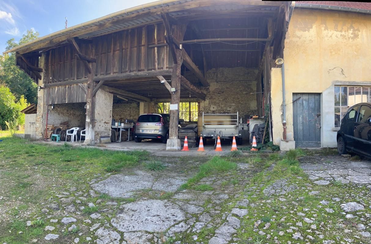 Atelier/grange à aménager