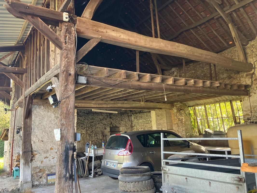 SEPTEUIL Atelier/grange à aménager 2