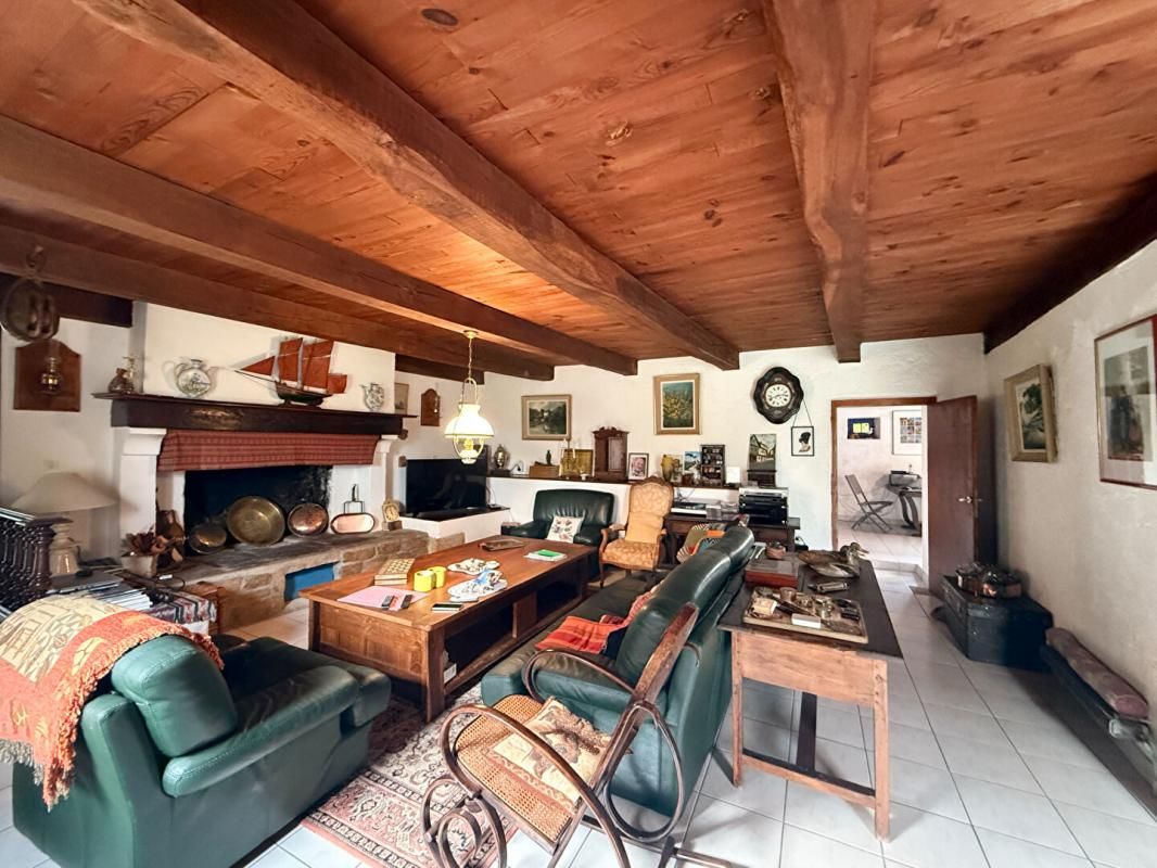 PLOEREN Maison bretonne en pierre à aménager de 80m², 3 pièces 10 min du Port de Vannes, sur Ploeren 2