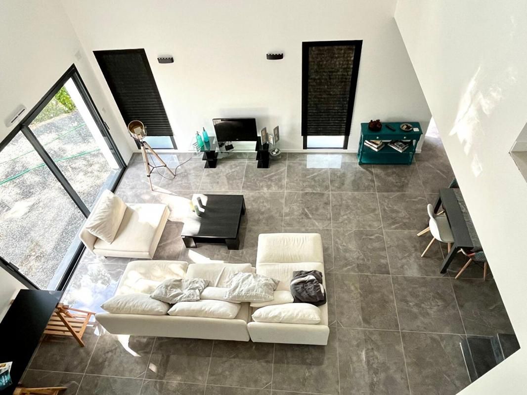 LES PONTS-DE-CE Maison Contemporaine au Ponts De Ce 6 pièce(s) 141 m2 3