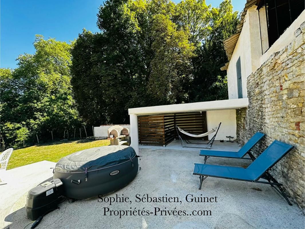 SAINTE-HERMINE Maison Sainte Hermine 7 pièce(s) 132 m2 1