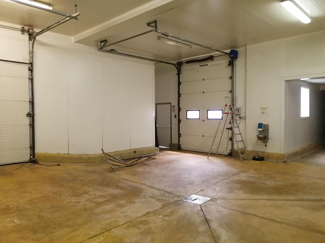 LACAUNE 81320 LACAUNE - Entrepôt / local industriel 900 ², stockage ou transformation 3