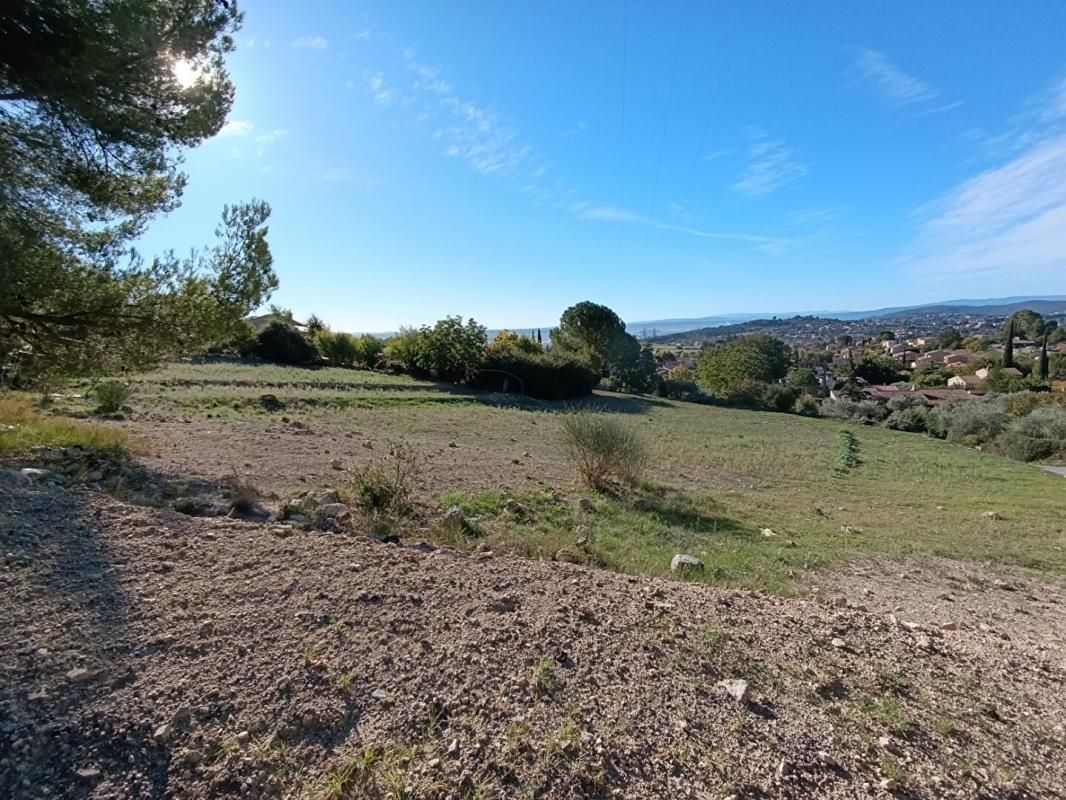MANOSQUE Magnifique terrain avec vue exceptionnelle 1