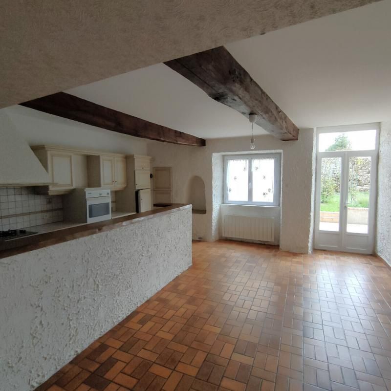 MORTAGNE-SUR-SEVRE Maison Mortagne sur Sèvre 6 pièces 167 m2 3